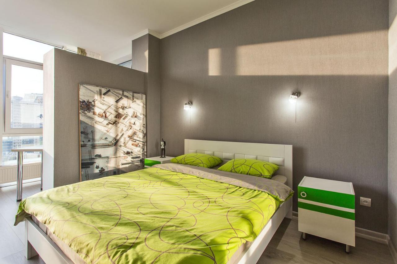 Gagarin Plaza Apartment 70 Square Metres On 12Th Floor Odessa Exterior foto