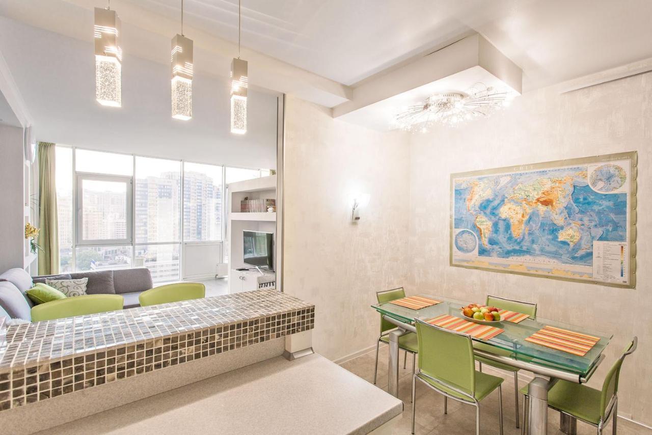 Gagarin Plaza Apartment 70 Square Metres On 12Th Floor Odessa Exterior foto