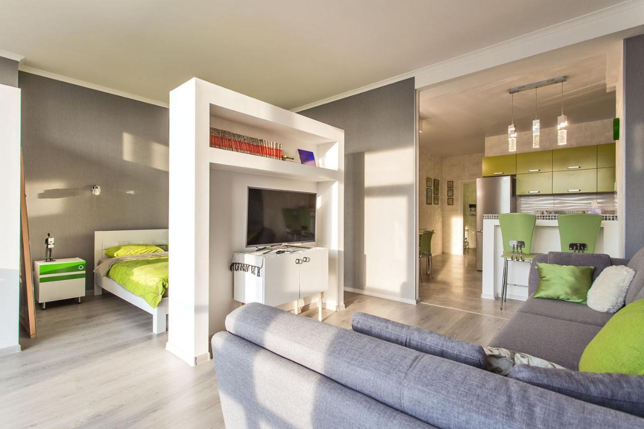 Gagarin Plaza Apartment 70 Square Metres On 12Th Floor Odessa Exterior foto